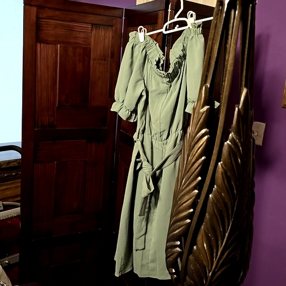 Light Green Mini Dress - Picture 2 of 6